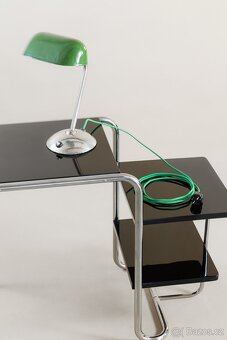 STOLNÍ LAMPA BANKÉŘKA - 3