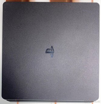 PlayStation 4 Slim 500GB - 3