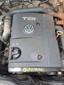 Kryty motoru Passat a Superb - 3