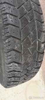 Prodám pneu s diskem 2 ks - 3