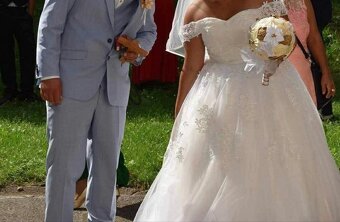 Veliký výprodej svatebních šatů - 3