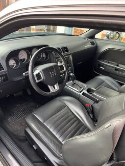 PRODÁM/VYMĚNÍM DODGE CHALLENGER 3.6, NOVÝ V ČR - 3