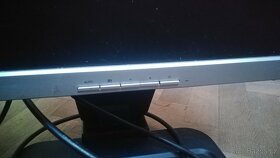 Monitor 2x - HP 1740 a LG Flatron L1730S - 3