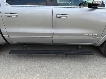 DODGE RAM LIMITED HEMI CREWCAB - 3