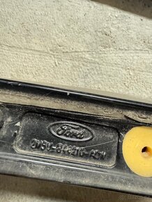 Spoiler na Ford Focus ST170 - 3