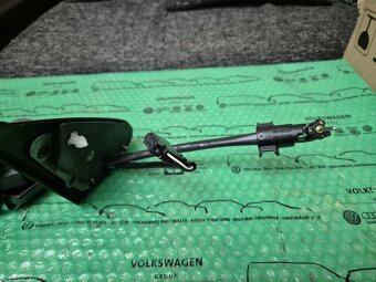 Škoda Octavia II pouzdro levého vnějšího zpětného - 3