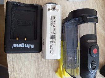 Sony - 3
