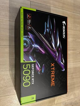 GIGABYTE AORUS GeForce RTX 5090 XTREME WATERFORCE 32GB - 3