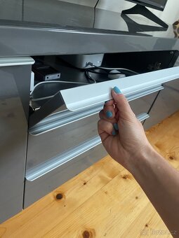 Tv stolek - 3