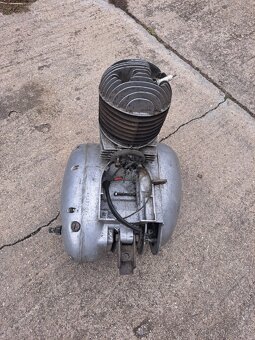 Motor ČZ 175 / 501 skútr - 3