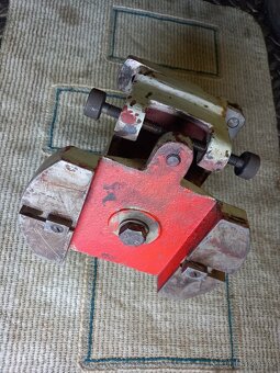 Bruska BN102 - přípravek na podsoustružené frézy - 3