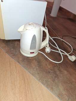 mikrovlná trouba + rychlovarná konvice - 3