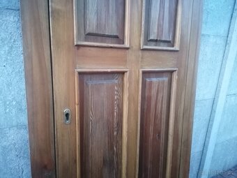 Velké dřevěné dveře - 3