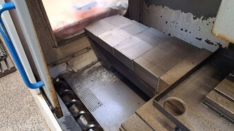 Obráběcí centrum Haas VCE 750 - včetně 4-té osy - 3