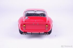 2x CMC Ferrari GTO 1:18 1962 - 3