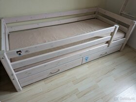Sestava dvou detskych posteli z masivu Flexa - 3
