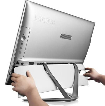 Aio PC Lenovo 22" FHD /W11 / 256 GB SSD / WIFI / BT - 3