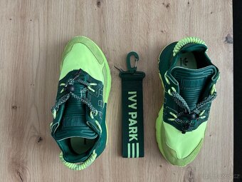 Adidas Nite x Beyonce Ivy Park tmavě zelená - 3