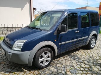 Ford Tourneo Connect 1.8i 85kw Benzín // TAŽNÉ // - 3