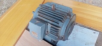 Elektromotor 4 kW, 960 otáček - 3