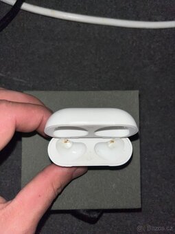 AirPods 3 s MagSafe nabíjecím pouzdrem - 3