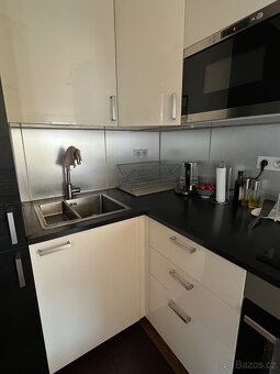 Prodám rohovou kuchyň IKEA se spotřebiči - 3