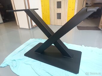 Podstava jídelního stolu - 3