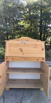 Masivní komoda - lze využít jako psací stůl - 3