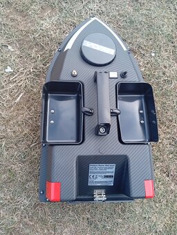 Zavážecí loďka, zakrmovací loď s GPS - 3