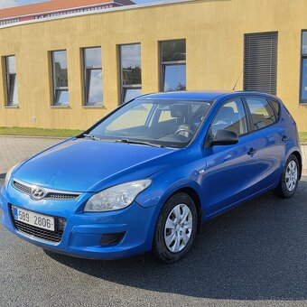 Hyundai I30 hatchback 1.4i r.v2008 - 3
