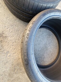 245/35/20 Continental - 3