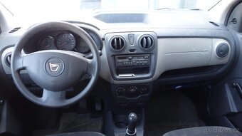 Dacia Lodgy 1,6 i 16v 61 kW Dacia Lodgy 1,6 60,5 kW/82 k Acc - 3