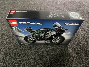 LEGO® Technic 42170 Kawasaki Ninja H2R - 3