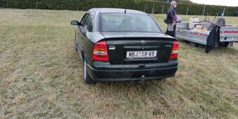 Prodám vyměním dvě auta bmw 520i opel astra 1.7dti - 3