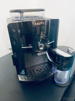 Kávovar Krups LATT'ESPRESSERIA EA829810 černý - 3