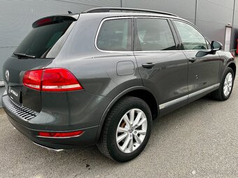 VW Touareg 3.0TDI 180kW WEBASTO Tažné VÝHŘEV Bi-Xenony NAVI - 3