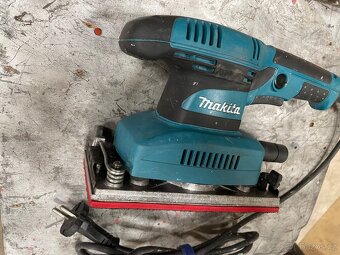 Vibrační bruska Makita BO3711 - 3