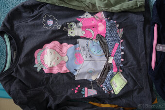 Dívčí trička vel.134 - 3