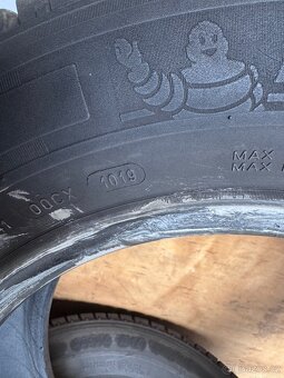 235/65 R16C Michelin - 3