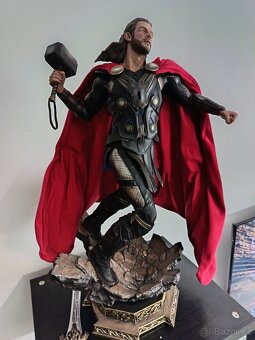 Socha Thor - 3