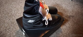 AIR JORDAN 1 MID SE - 3