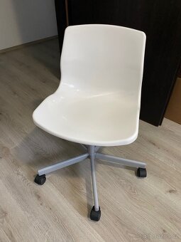 Ikea psací stůl + židle - 3