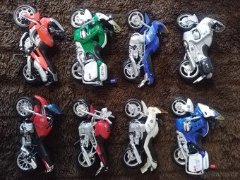 Modely motorek 1:18 Maisto - 3