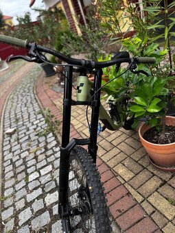 Downhillové kolo Cube TWO15 Race - 3