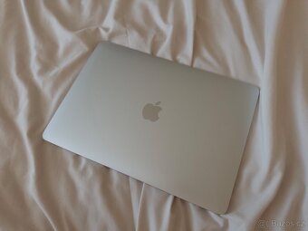 Apple MacBook Air M1 8/256 GB - 3