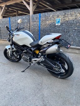Ducati Monster 696 - 3