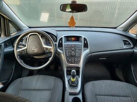 Prodám Opel Astra 1.4 / 9/2015 benzin + LPG - 3