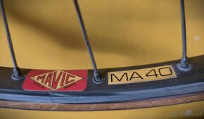 zapletená kola Mavic MA40, náboje Shimano 105 - 3