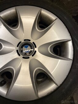 4 ks zimní kola BMW1 6,5x16 vč. poklic - 3