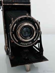 Starý měchový fotoaparát Prontor - 3